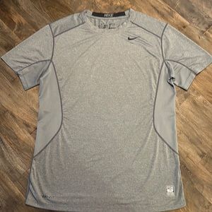 Nike Pro Combat Men’s fitted Dri-Fit shirt size Large